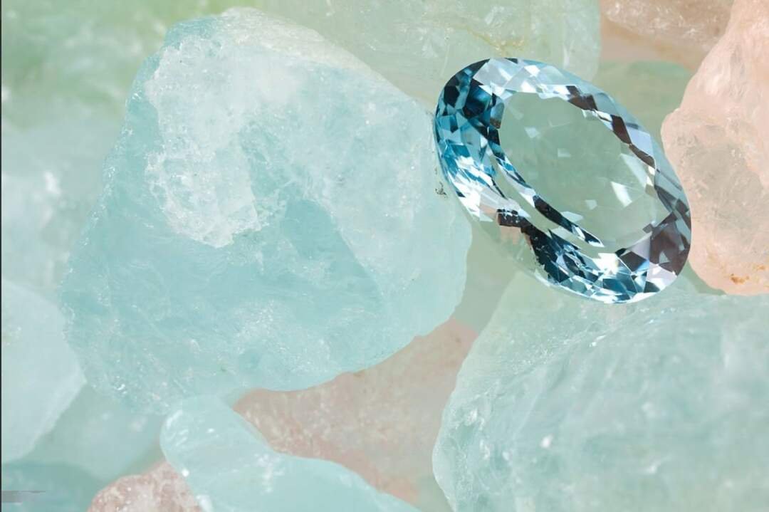 Aquamarine birthstone having a sky blue ocean color